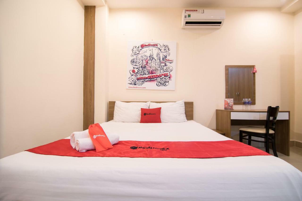 Reddoorz @ Hai Ba Trung Street Хошимин Экстерьер фото